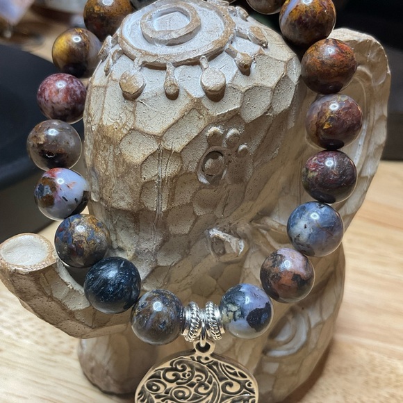 Pietersite (10 mm) with Silver Spacers and Charm. - Picture 10 of 11